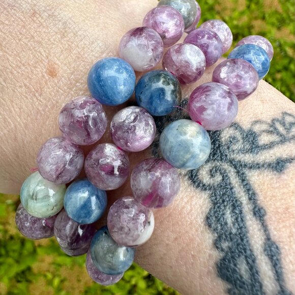 RESTOCKED! 8.5-9mm Lepidolite and Kyanite in Quartz Beaded Bracelet - Picture 5 of 6